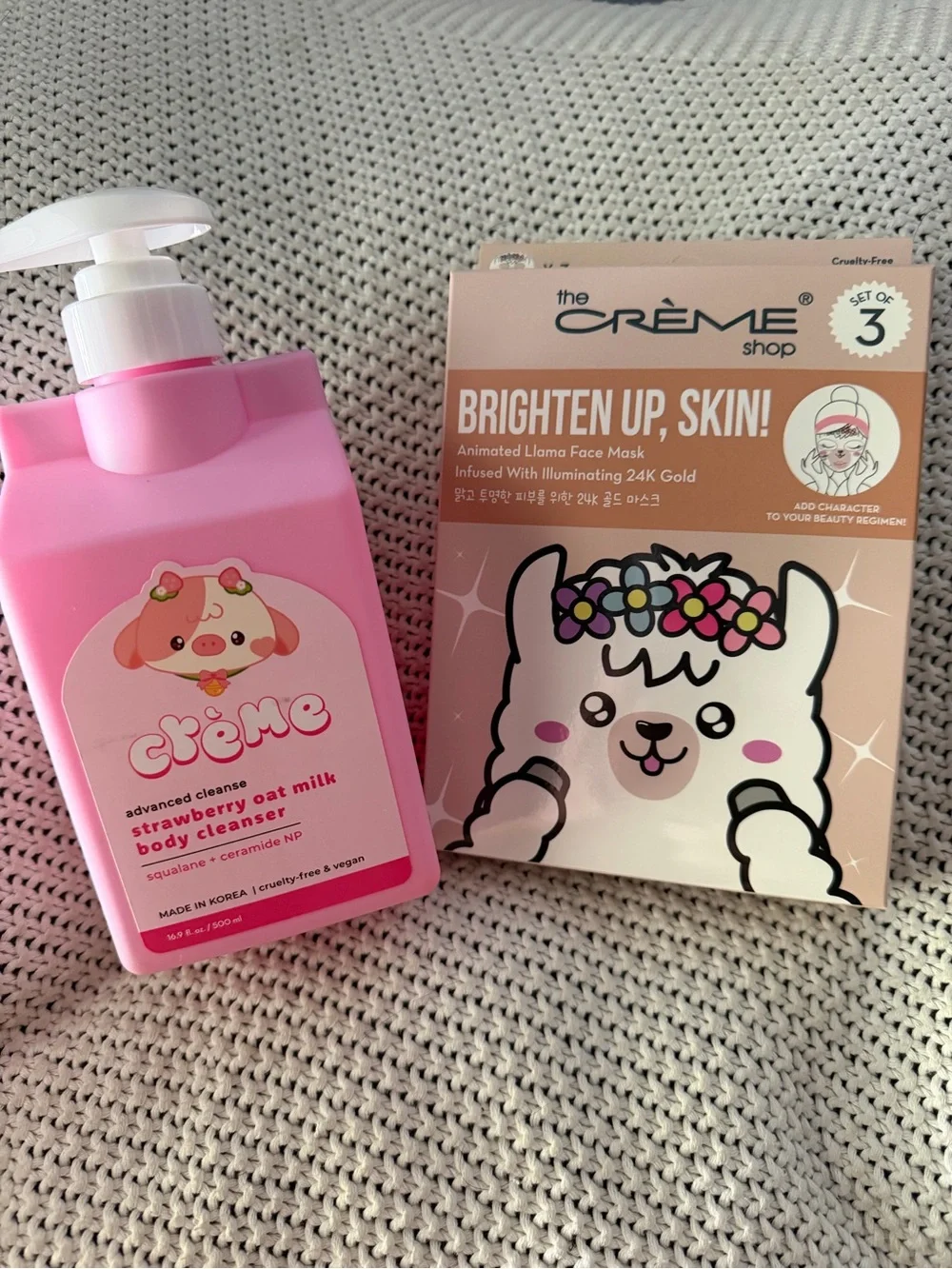 Pink Strawberry Oat Milk Body Cleanser & Brighten Up Face Mask Set